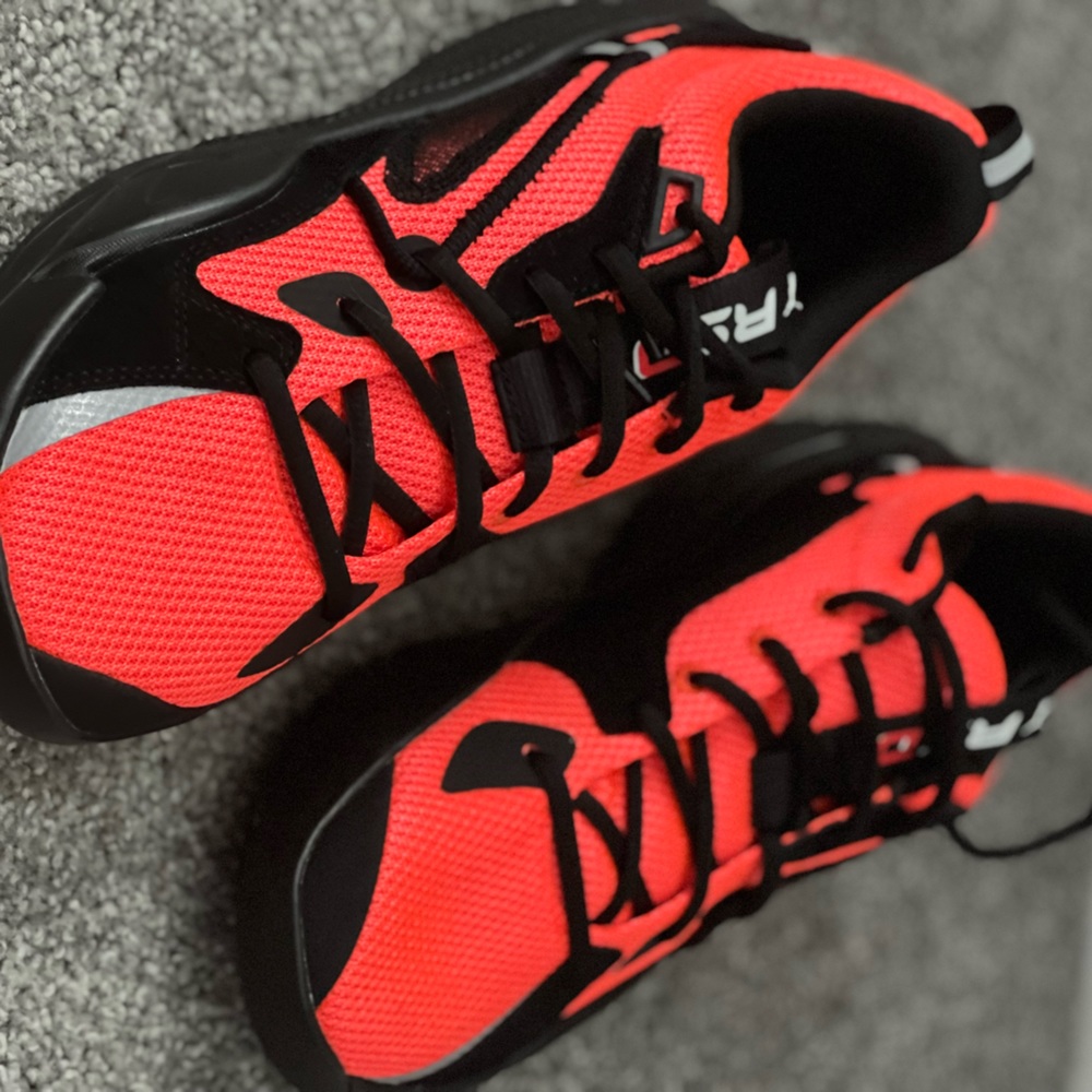 Kid’s puma’s Size 6 1/2 Sneakers